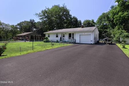 16 Stonewood Drive