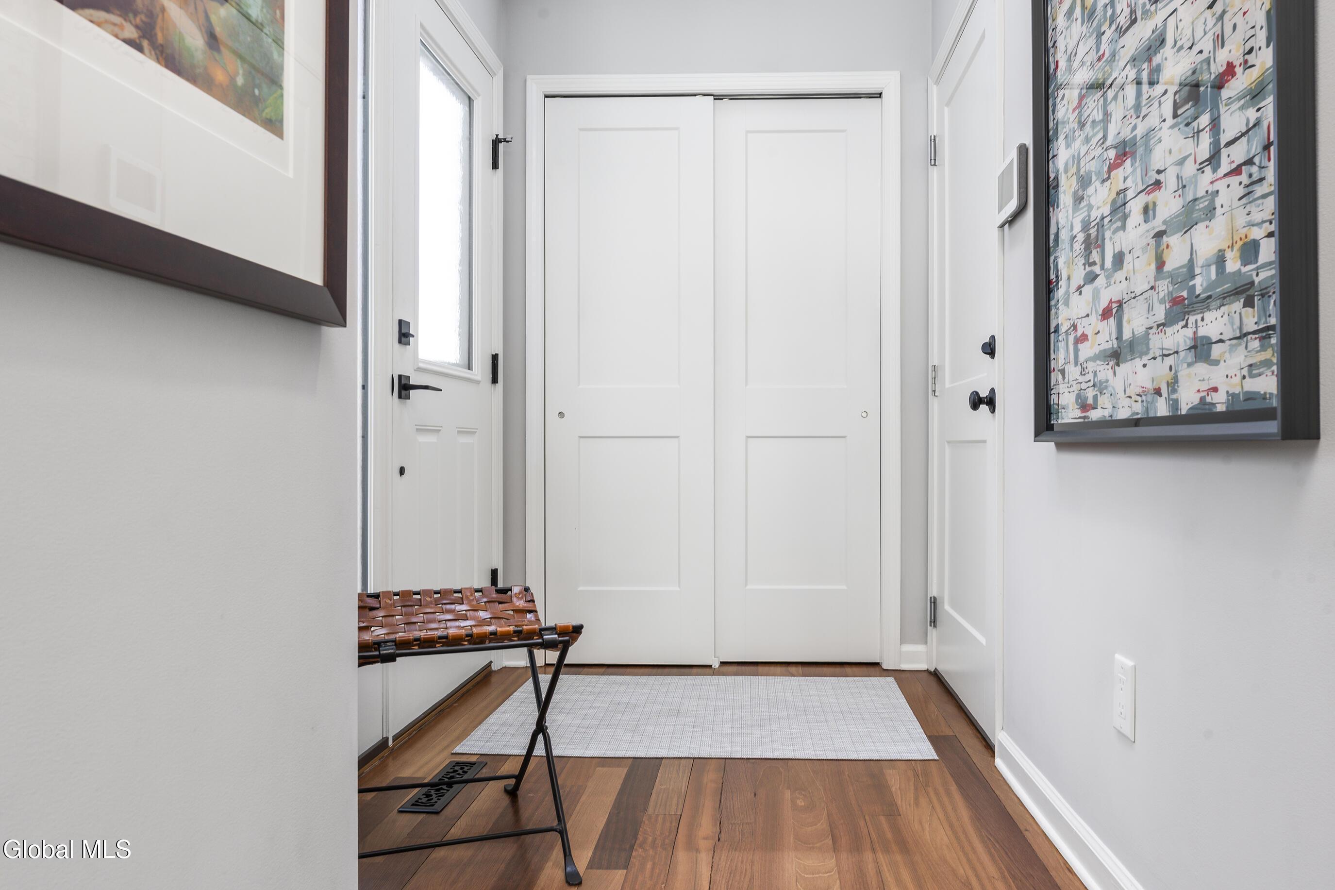 Image 3: 005-4-Beach-Ct-Saratoga-Springs-NY-12866