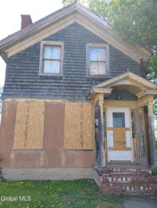 211 Elizabeth St Street