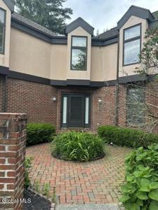 213 Milner Avenue