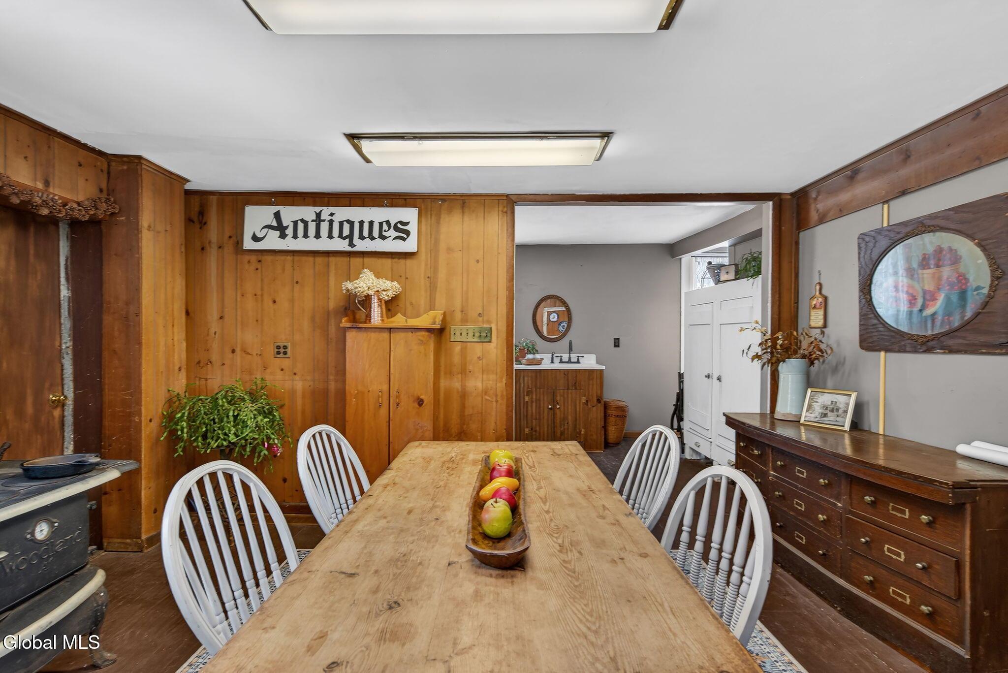 Image 4: 73-web-or-mls-315-lake-ave