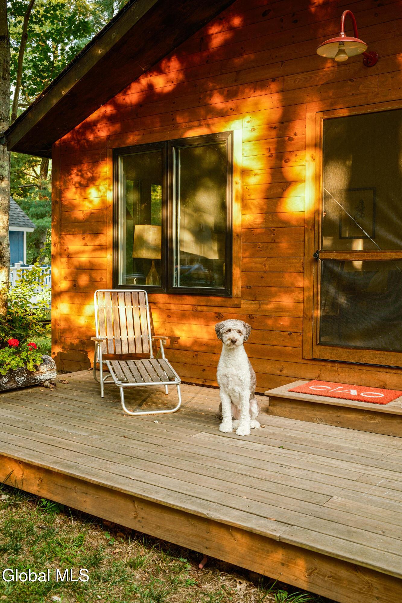 Image 4: 127 Queechy x This Old Hudson-4