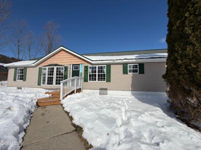 9 Meacham Street