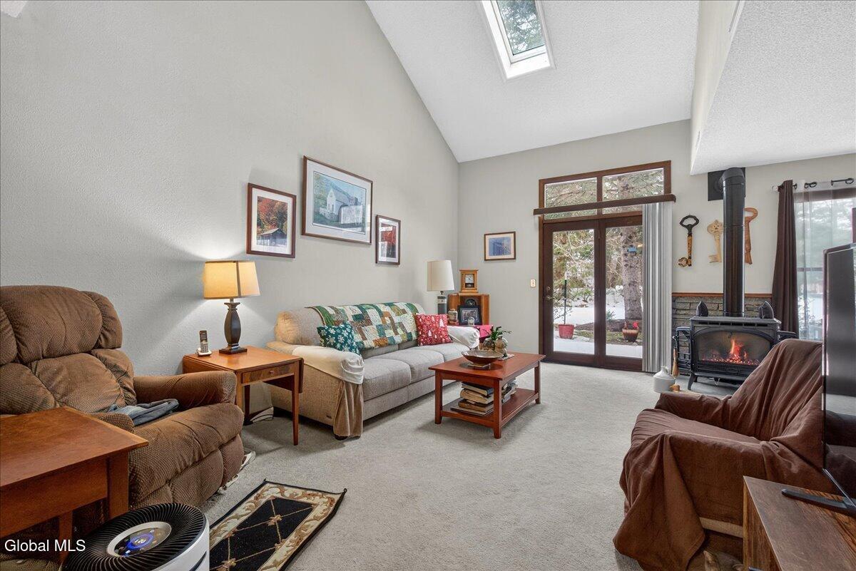 Image 3: 31-38 Stoney Creek Dr-31