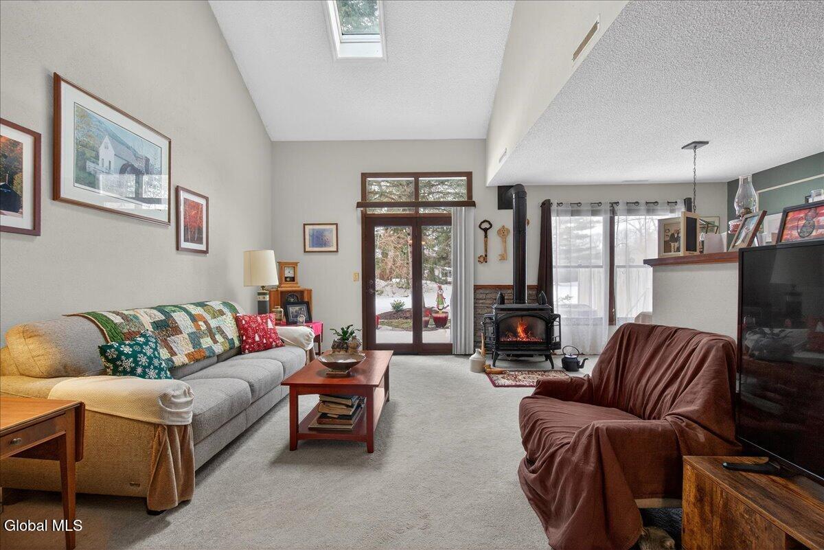 Image 4: 32-38 Stoney Creek Dr-32