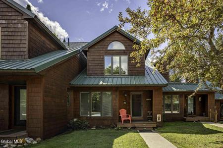 26 Rocky Point Circle