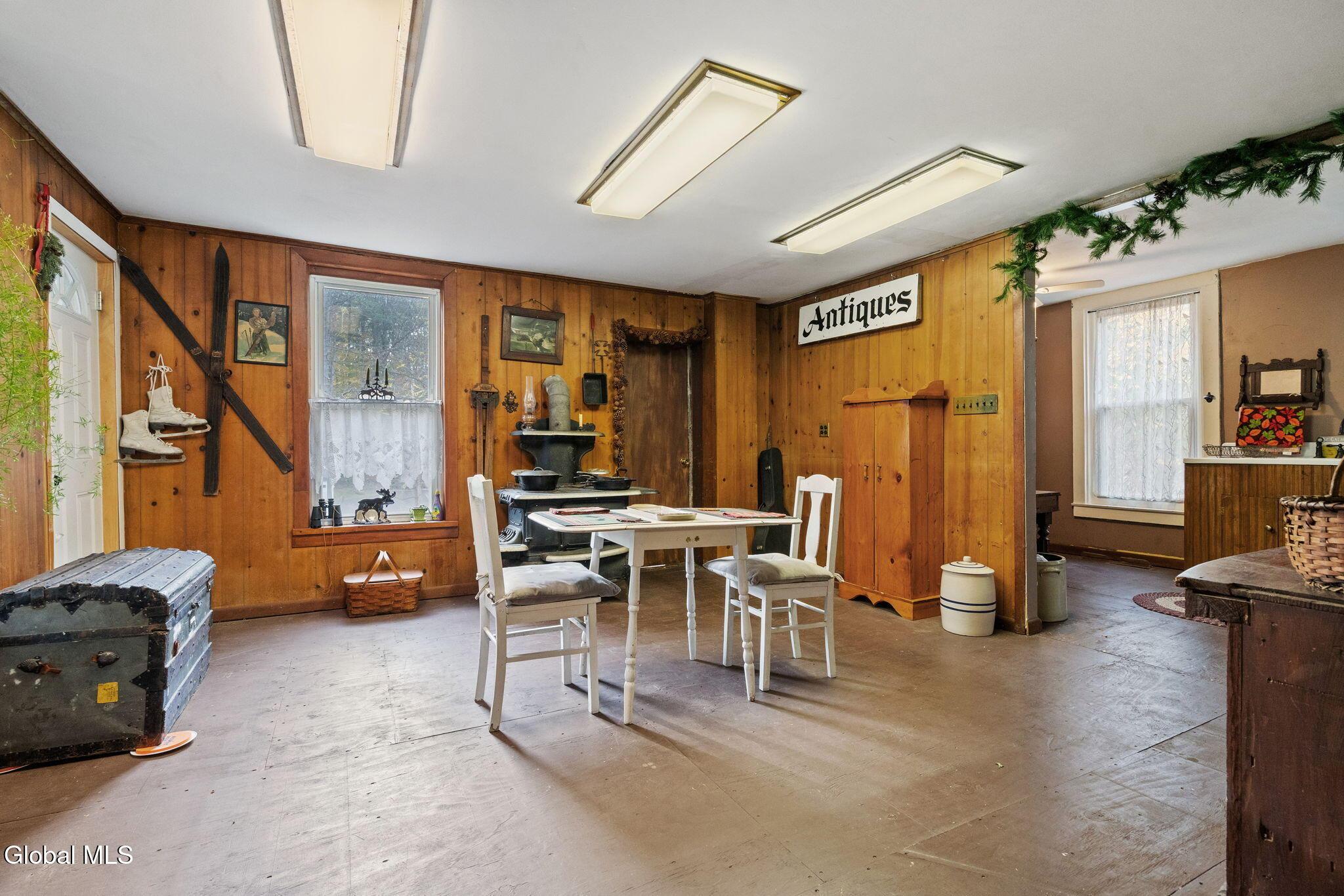 Image 3: 5-web-or-mls-315-lake-ave