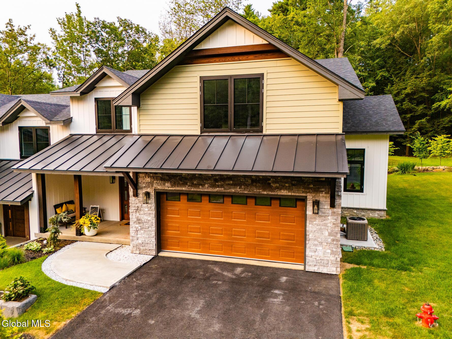 Image 2: DJI_20250808062301_0656_D