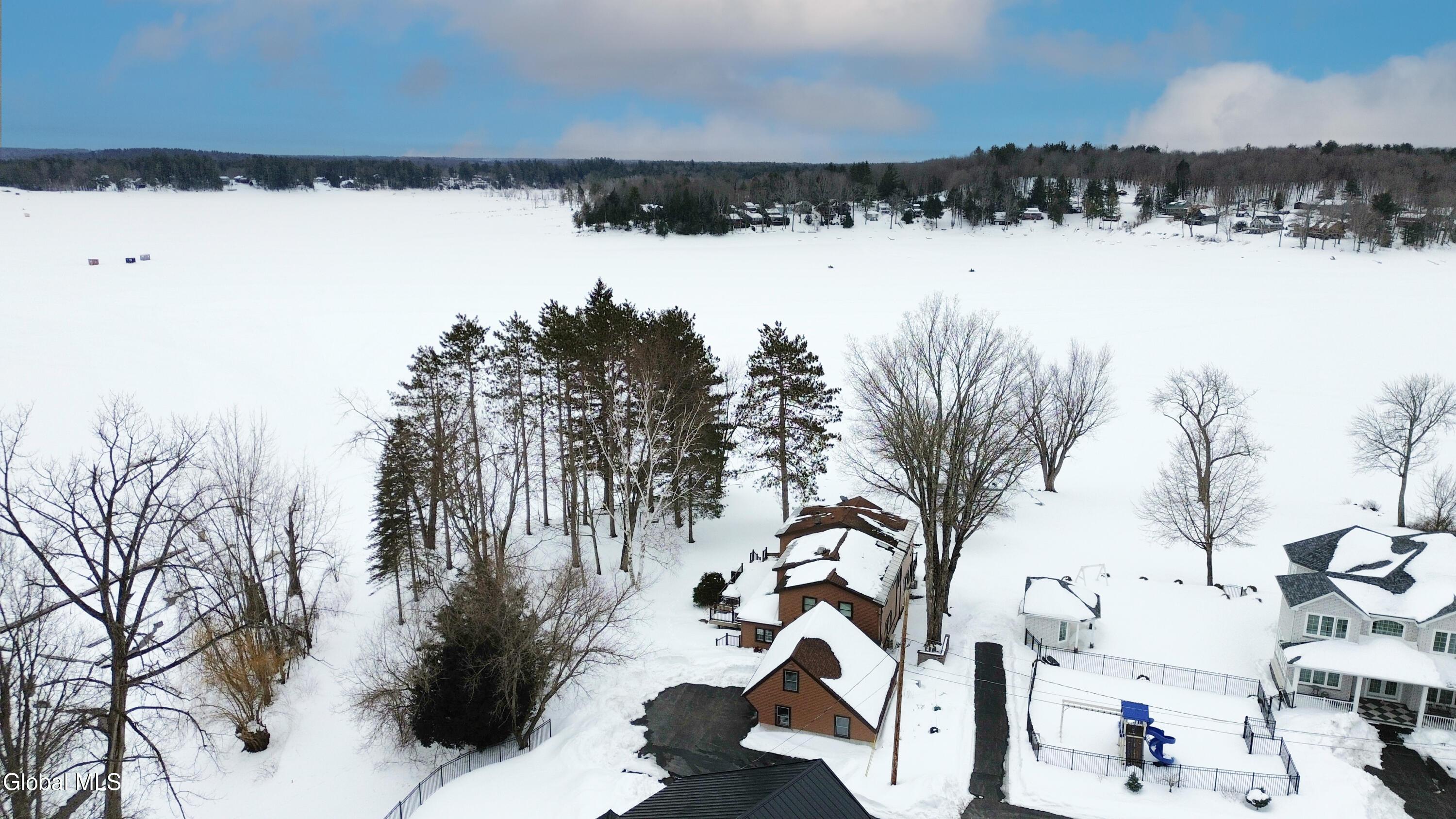 Image 1: 122 Boblin Marina-62