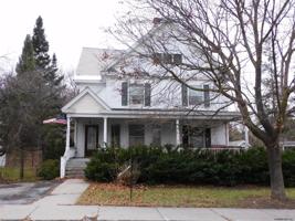 89 CHAMPLAIN AV