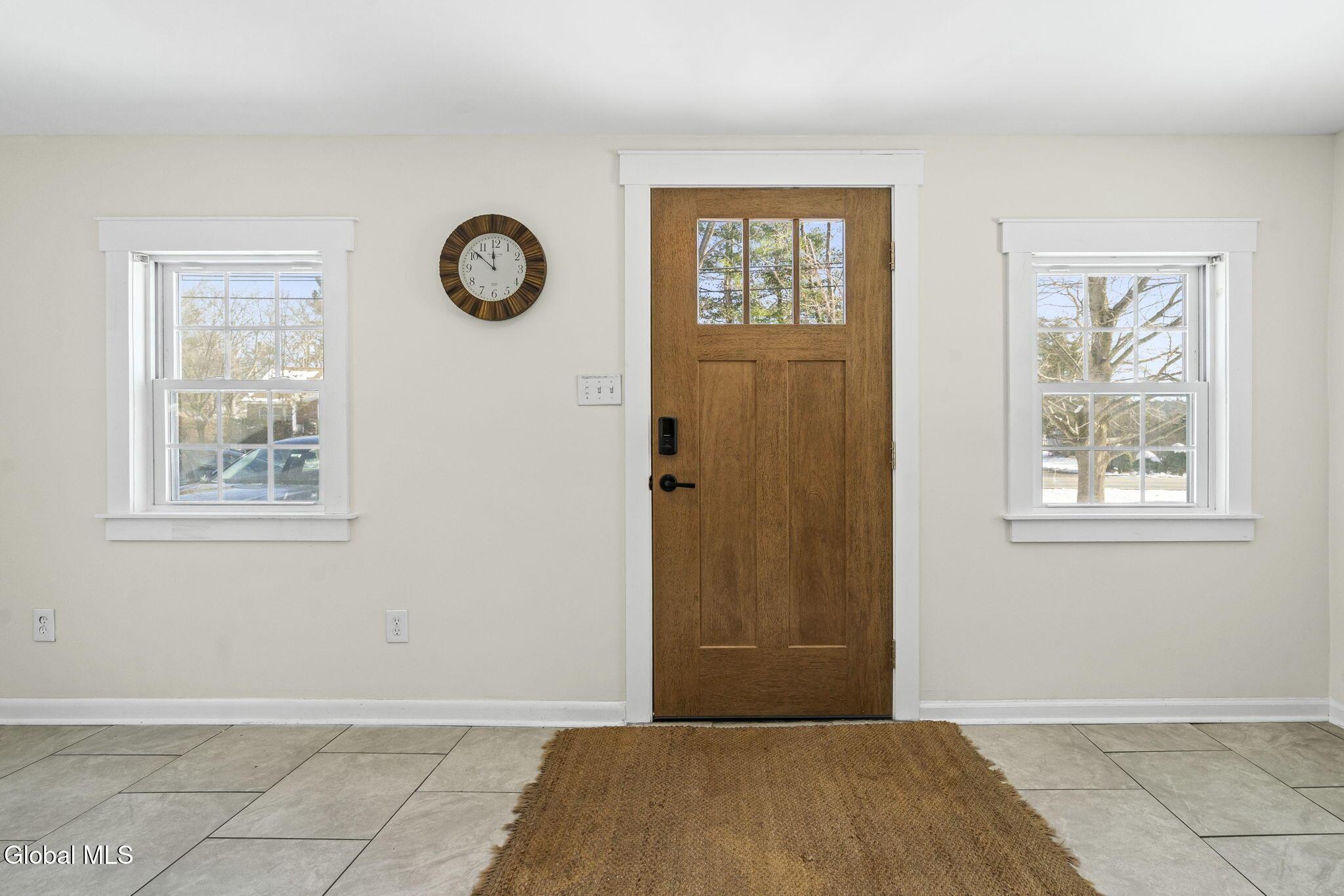 Image 4: 4-web-or-mls-1213-burden-lake-rd