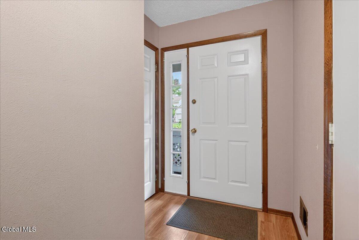 Image 3: 37-112 Stoney Creek Dr-37