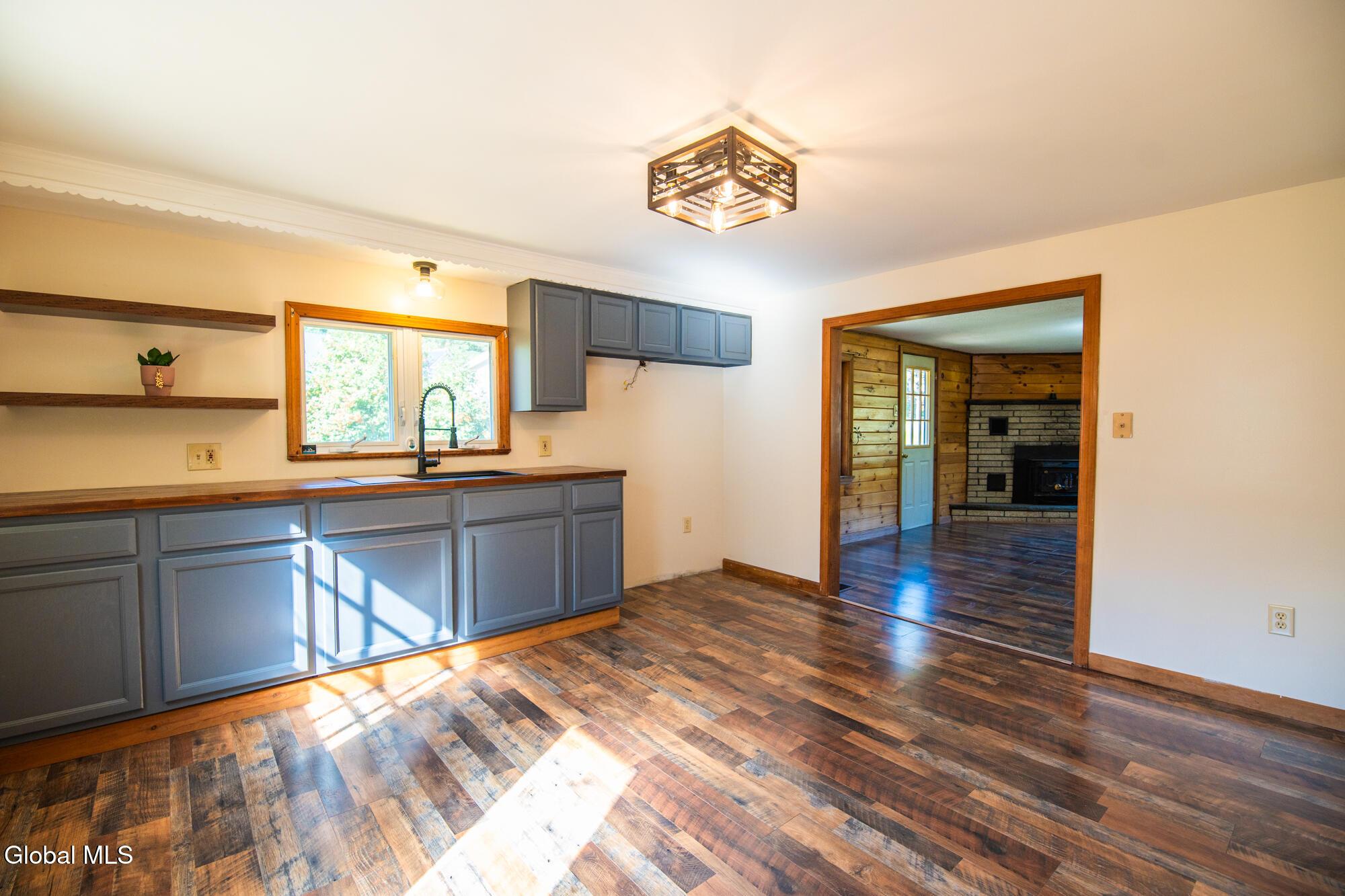 Image 4: 520F0EA4-95DB-43B9-B795-8995156DD3EF