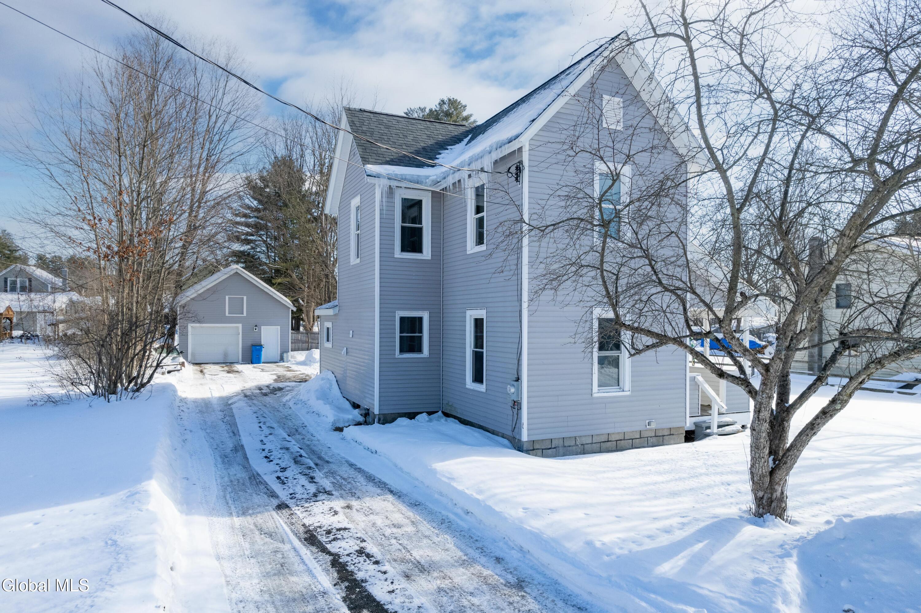 Image 4: 322 Fourth Ave-5
