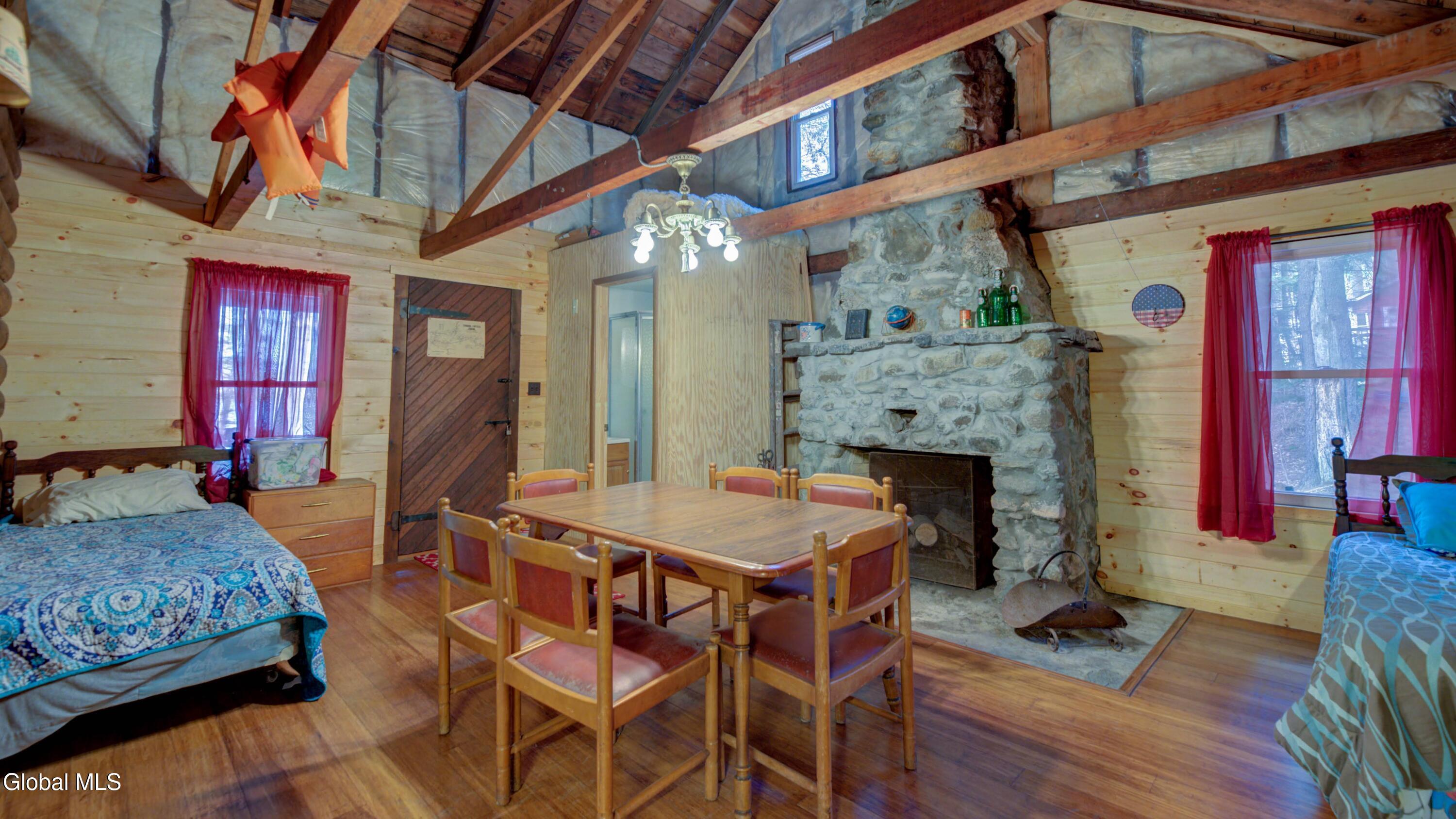 Image 4: 566 Peninsular Heights Rd-2