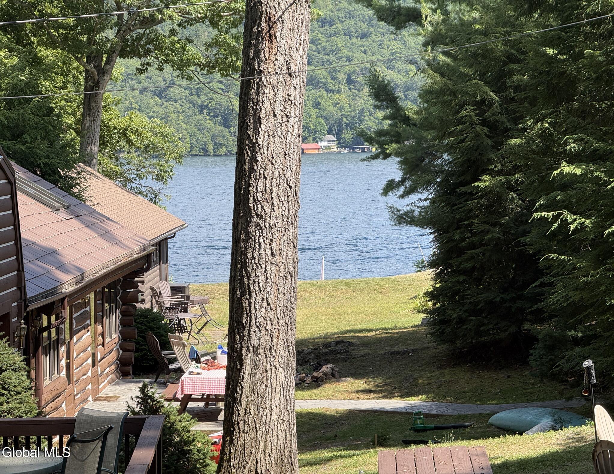 Image 4: 74 Christiana Court (19)