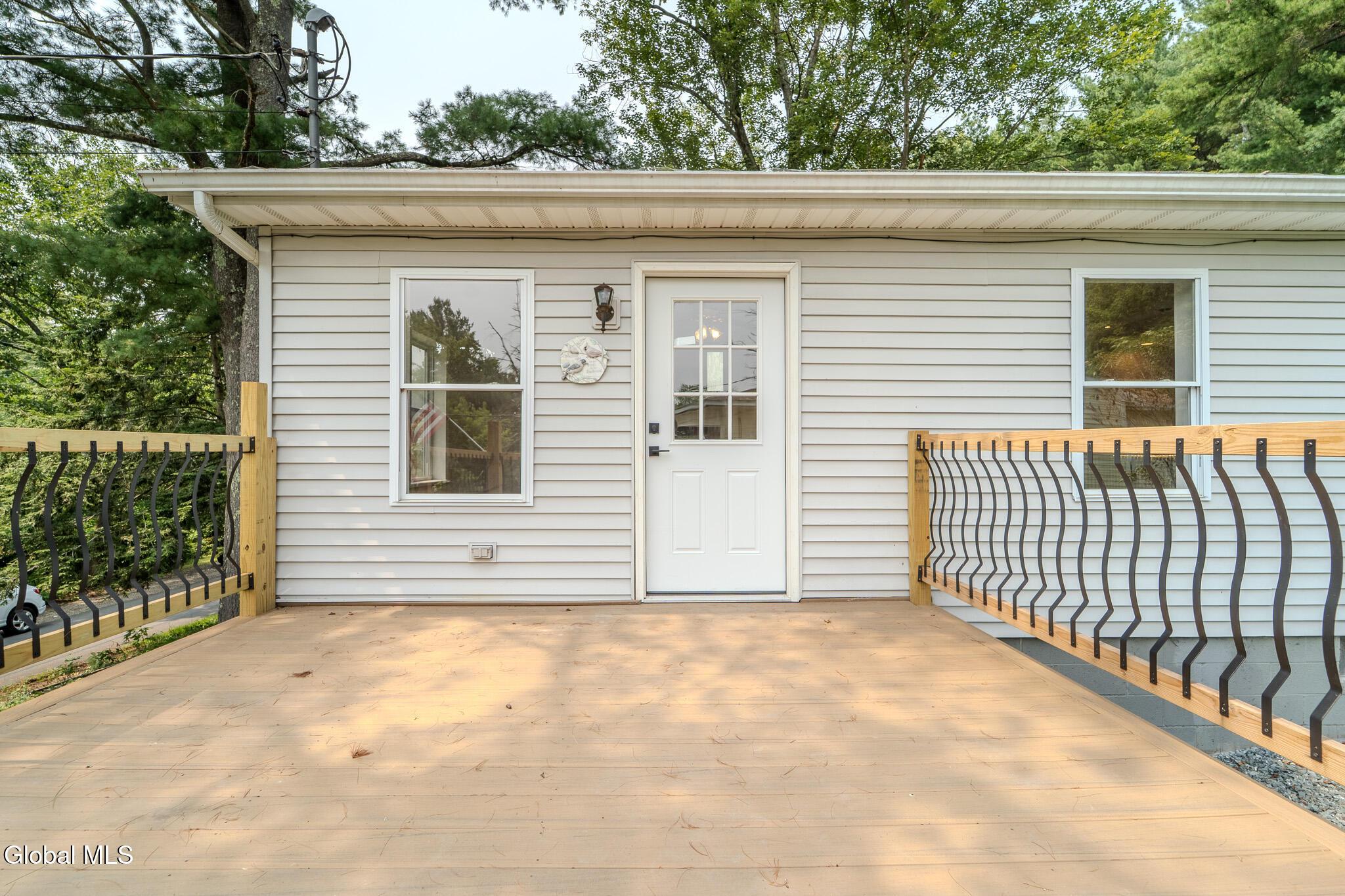 Image 2: MIG01378-HDR