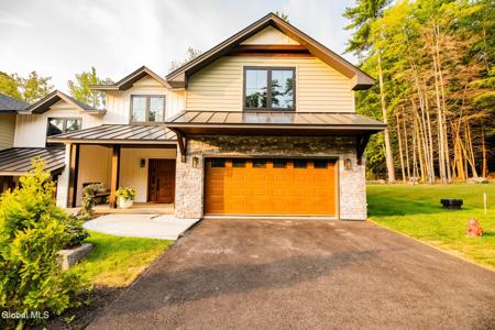 3259 Lake Shore Drive