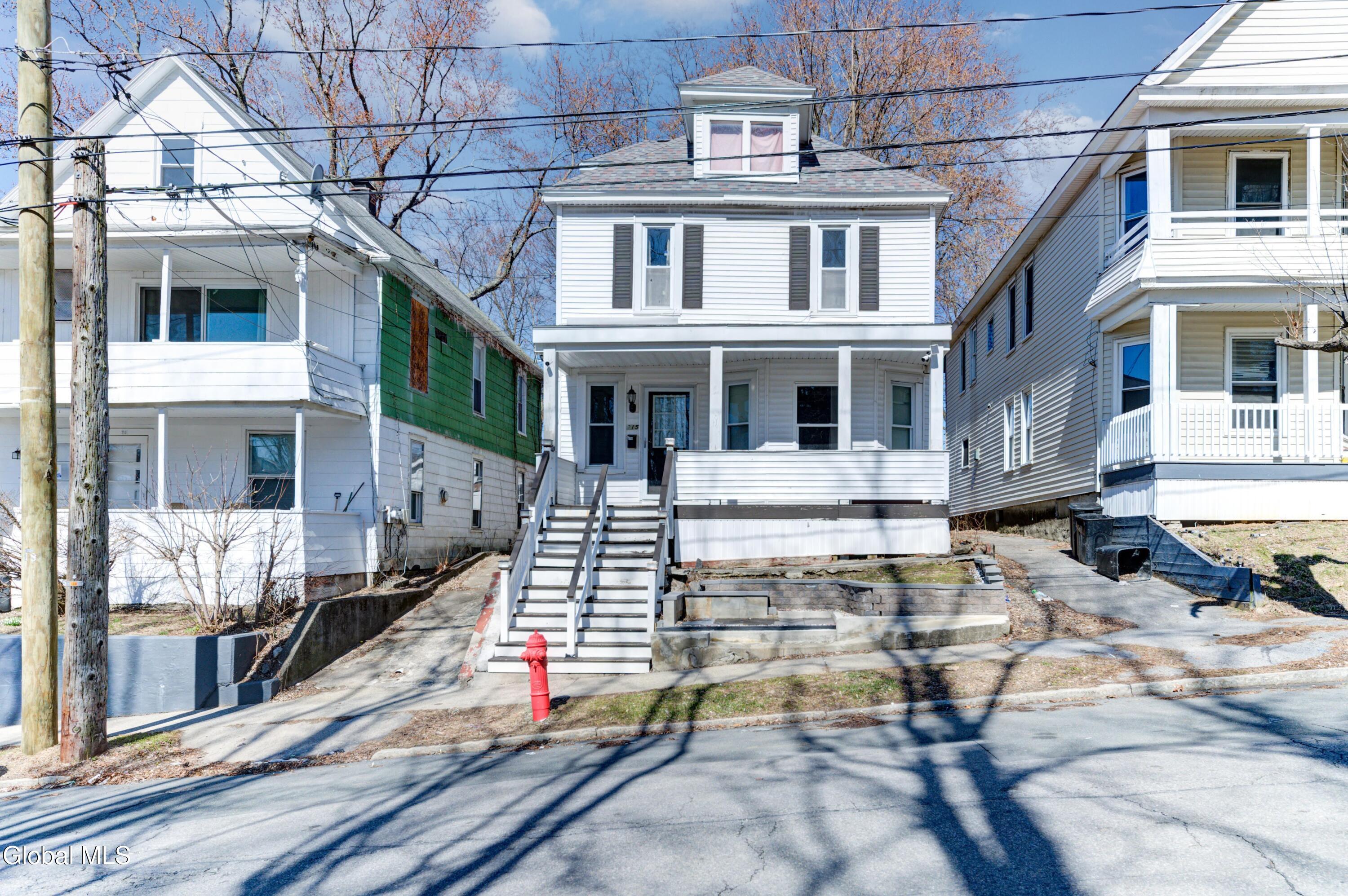 Image 1: 251 Elm St-32