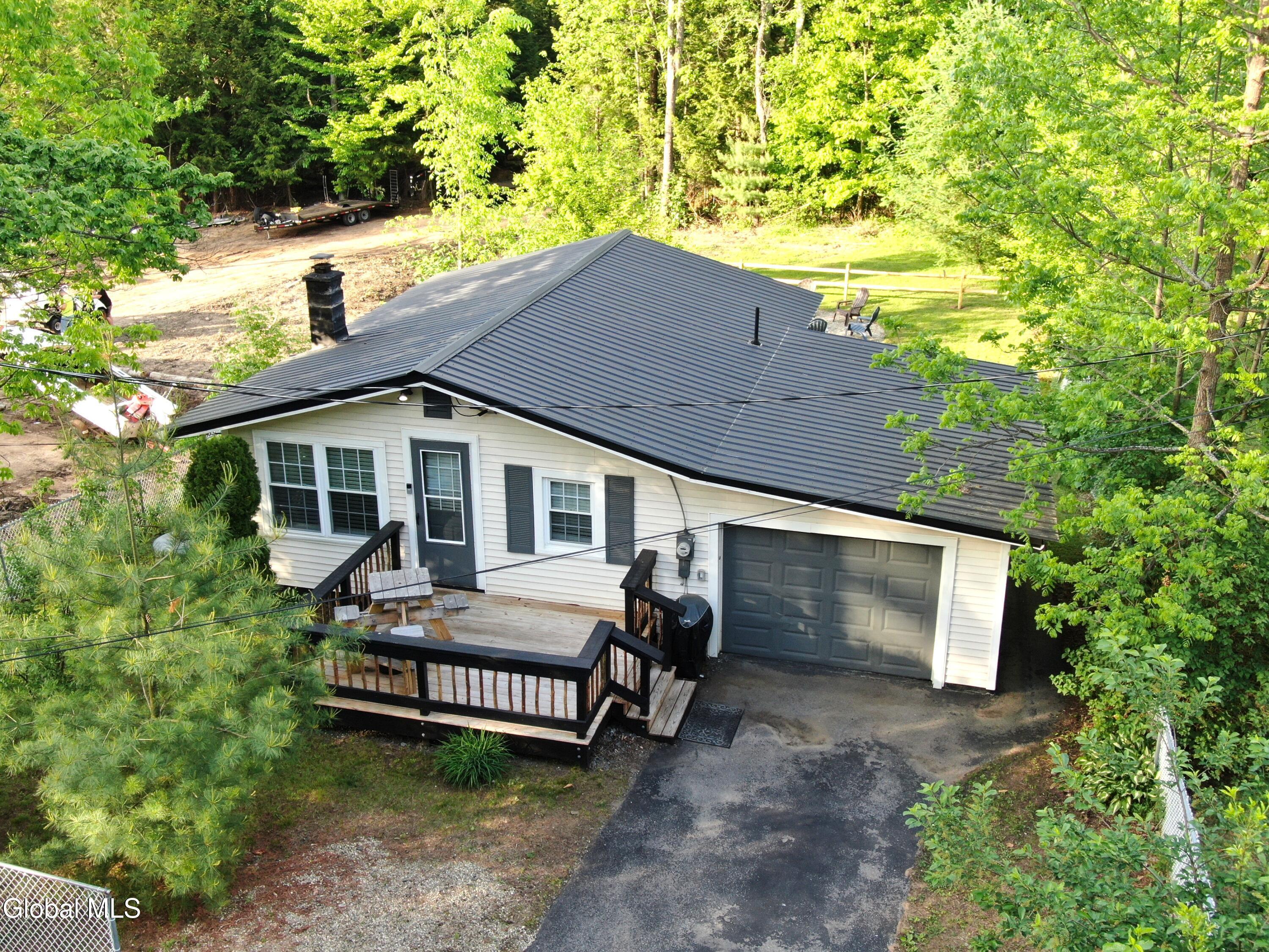 Image 3: House (Drone 3)