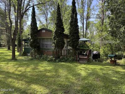 48 Spruce Avenue
