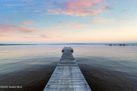 128 Paradise Pt Lane