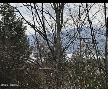 8 Lake Ridge Road