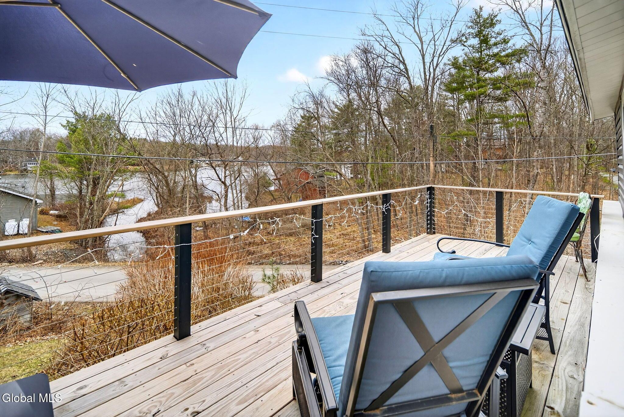 Image 3: 20-web-or-mls-020_DSC07744
