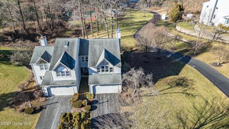 9 Pine Ridge Road