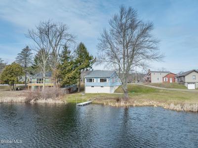 15 Pond Way