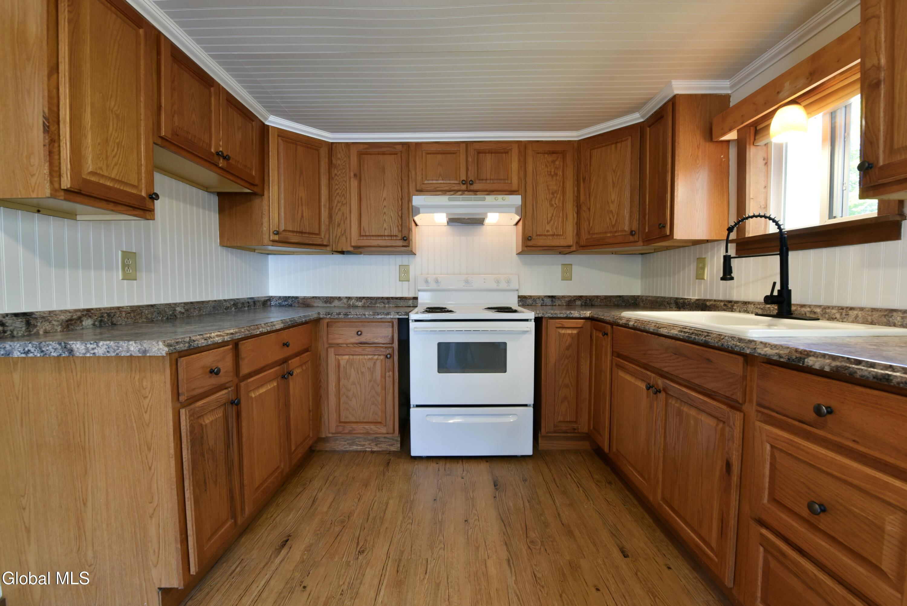 Image 4: 4