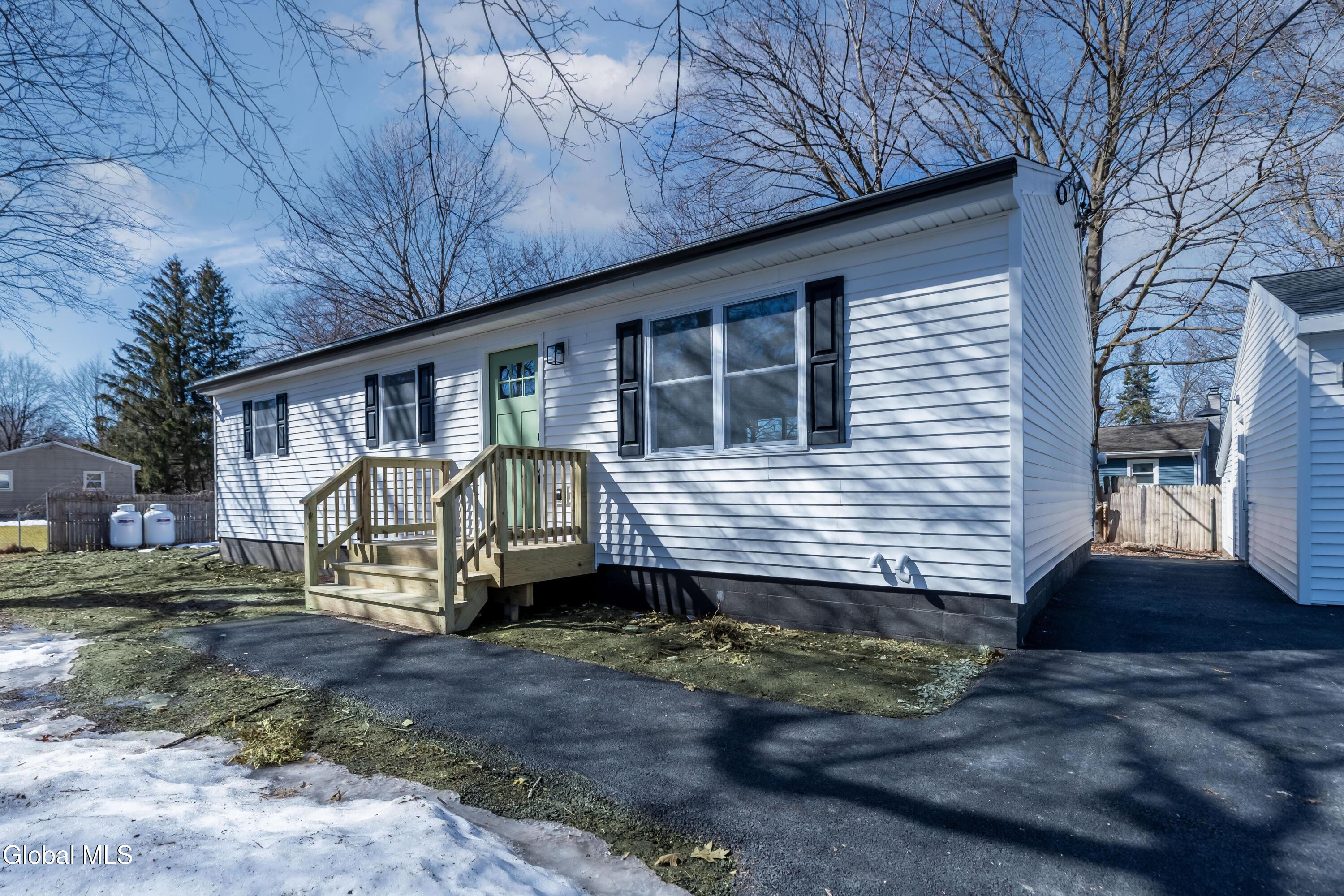 Image 3: RDP 26-0309 25 Hawley Rd - Cioffi (36)