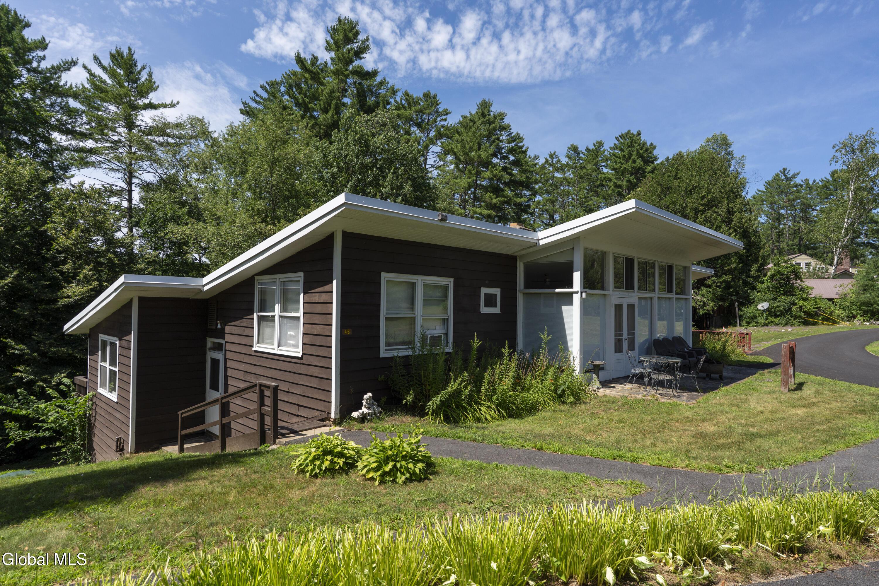 Image 1: 4B High Pines-1