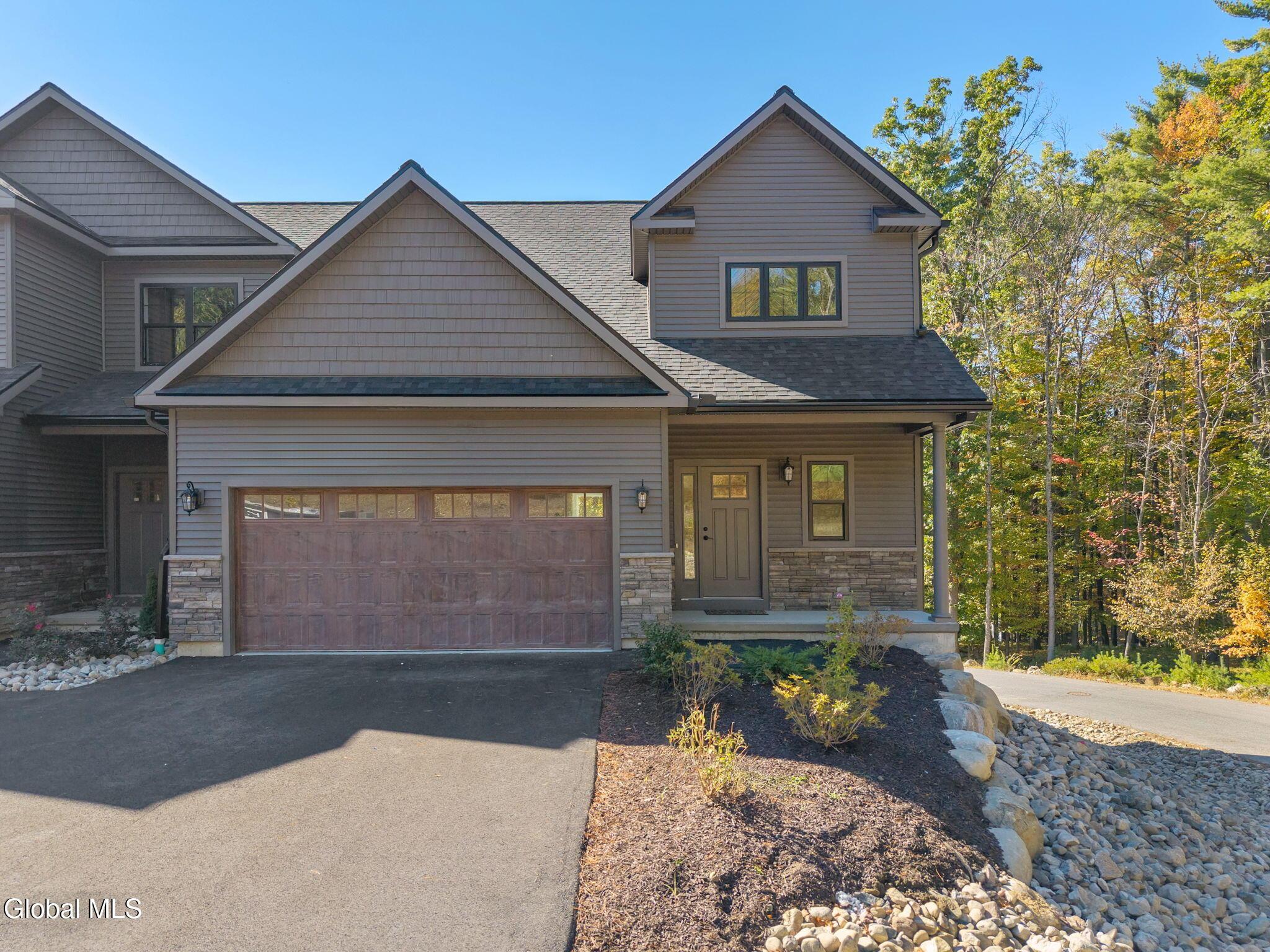 Image 4: 1-24HillCrestLn_01