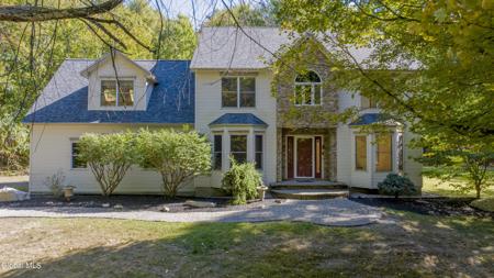28 Hill Road