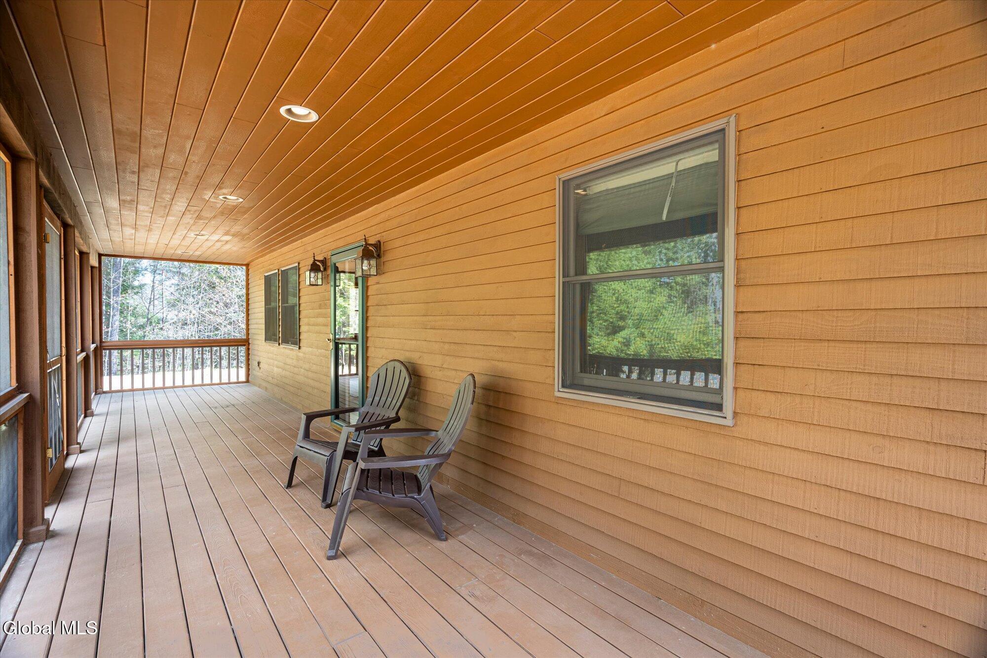 Image 4: Screened porch