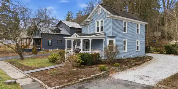 76 Schuyler Street