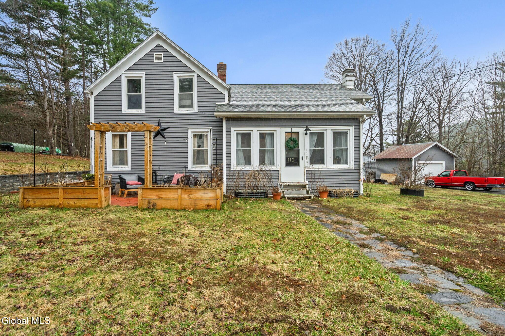Image 1: 1-web-or-mls-112-gifford-valley-rd