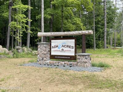 4 Adk Acres prvt. Road