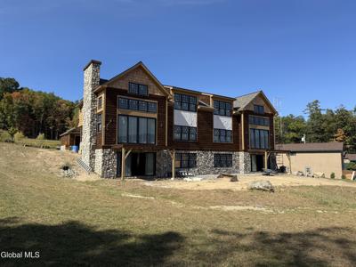 3 Capri Court