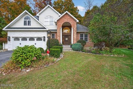 5 Rose Ridge Court