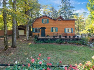 5623 Lake Road