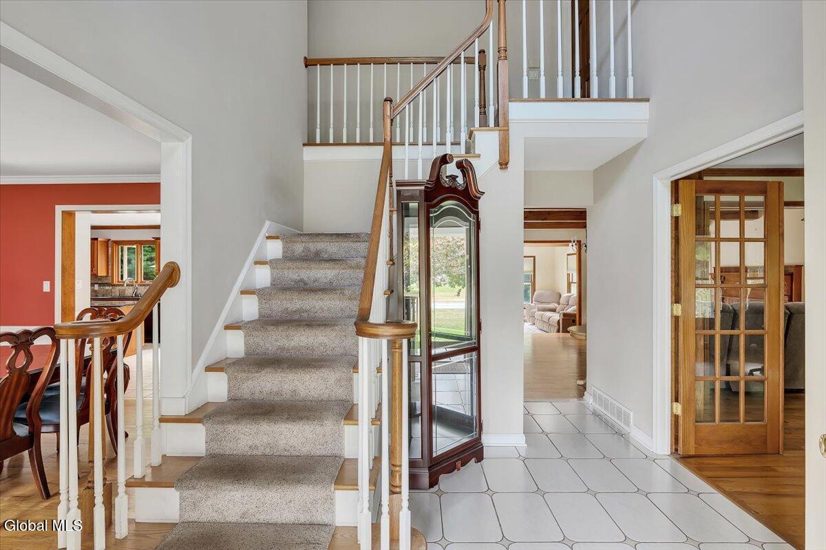 Image 2: 02-P1565946