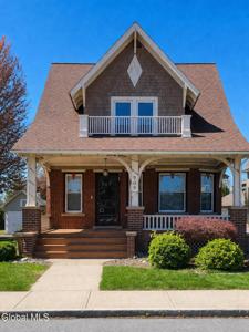 909 Woodland Avenue