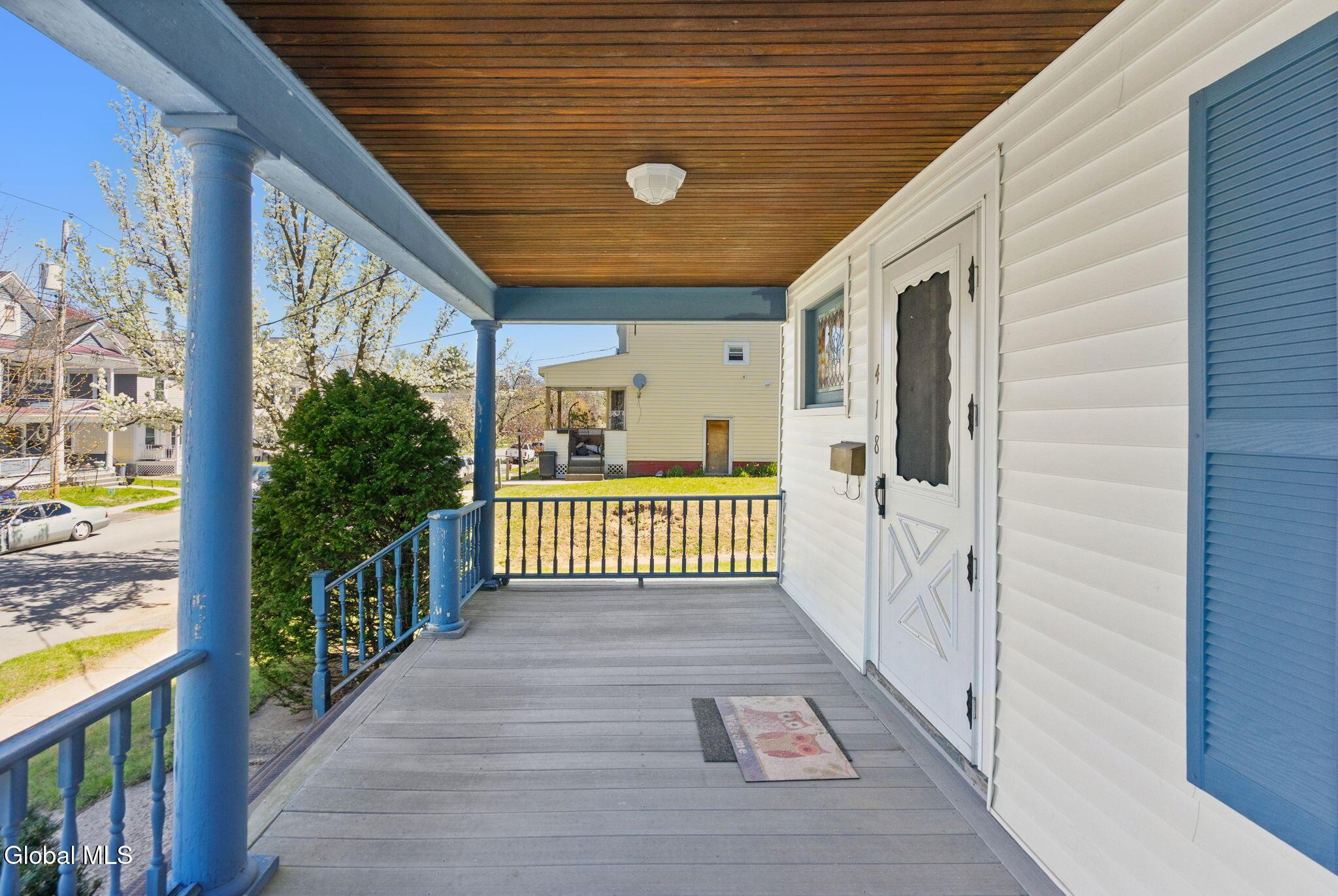 Image 4: 40-web-or-mls-418-plymouth-ave