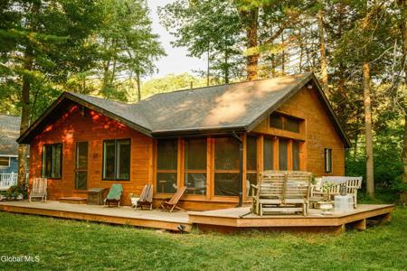 127 Queechy Shores