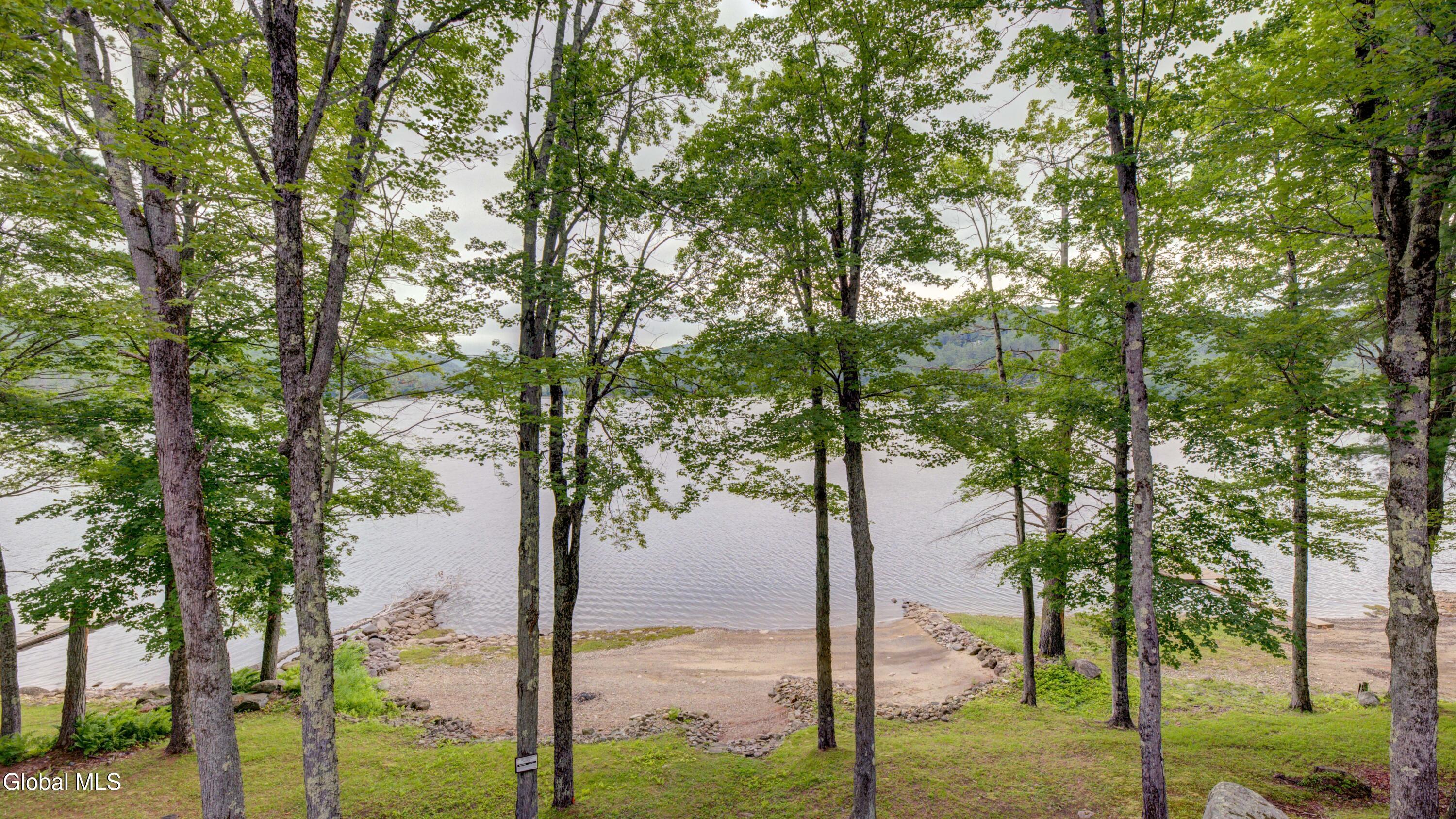 Image 3: 229 NY-30-7