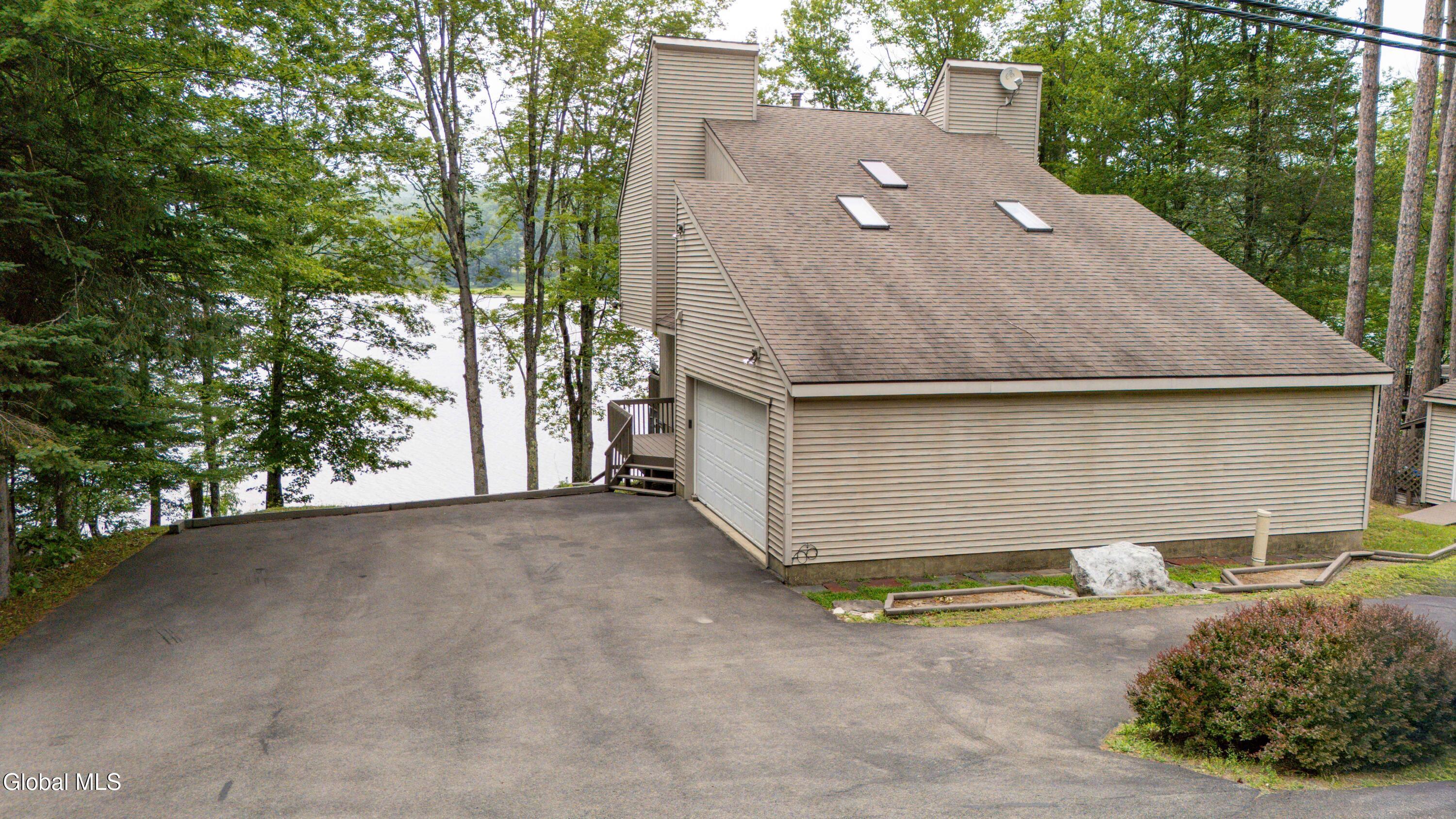 Image 4: 229 NY-30-43