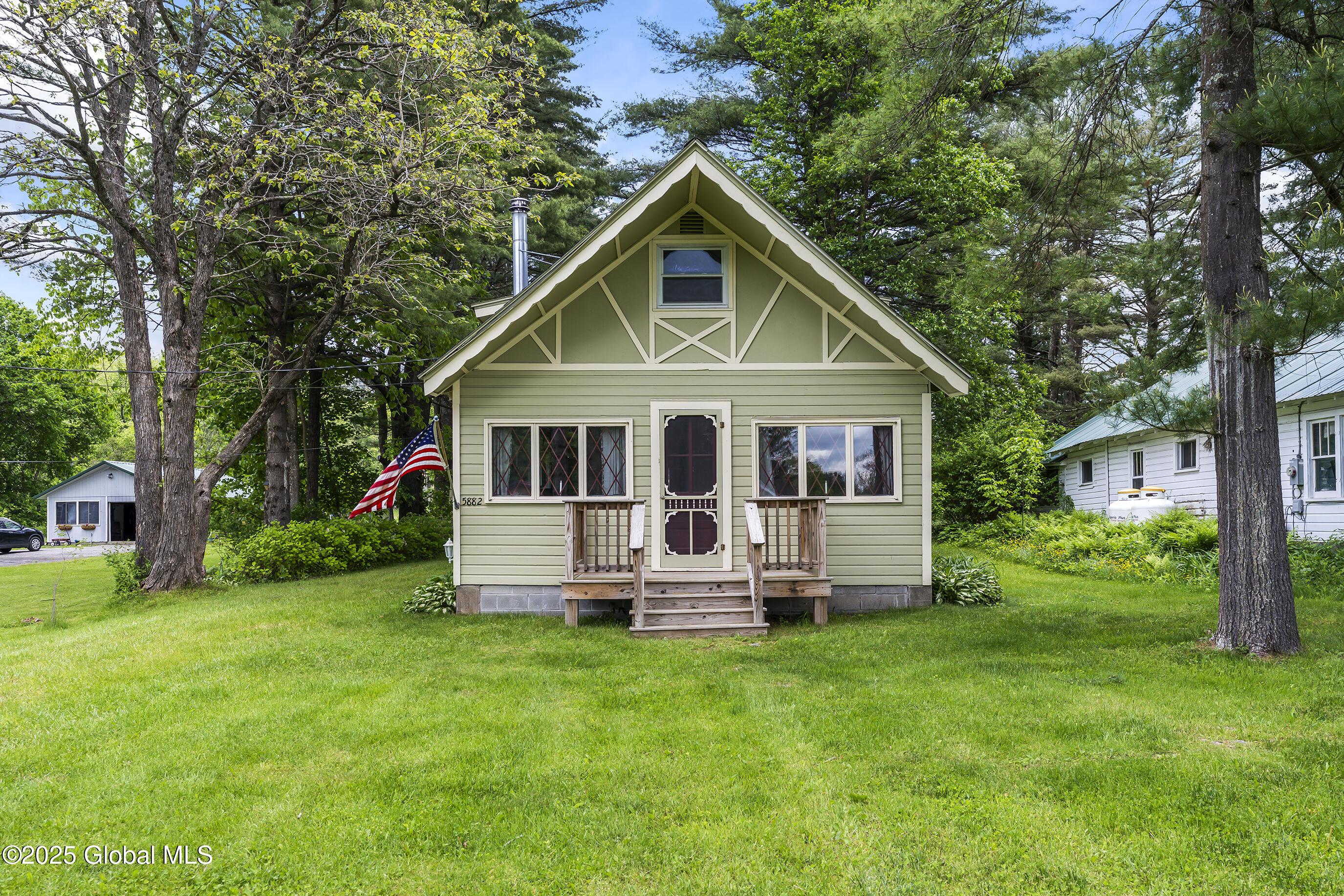 Image 1: 001-5882-Lake-Rd
