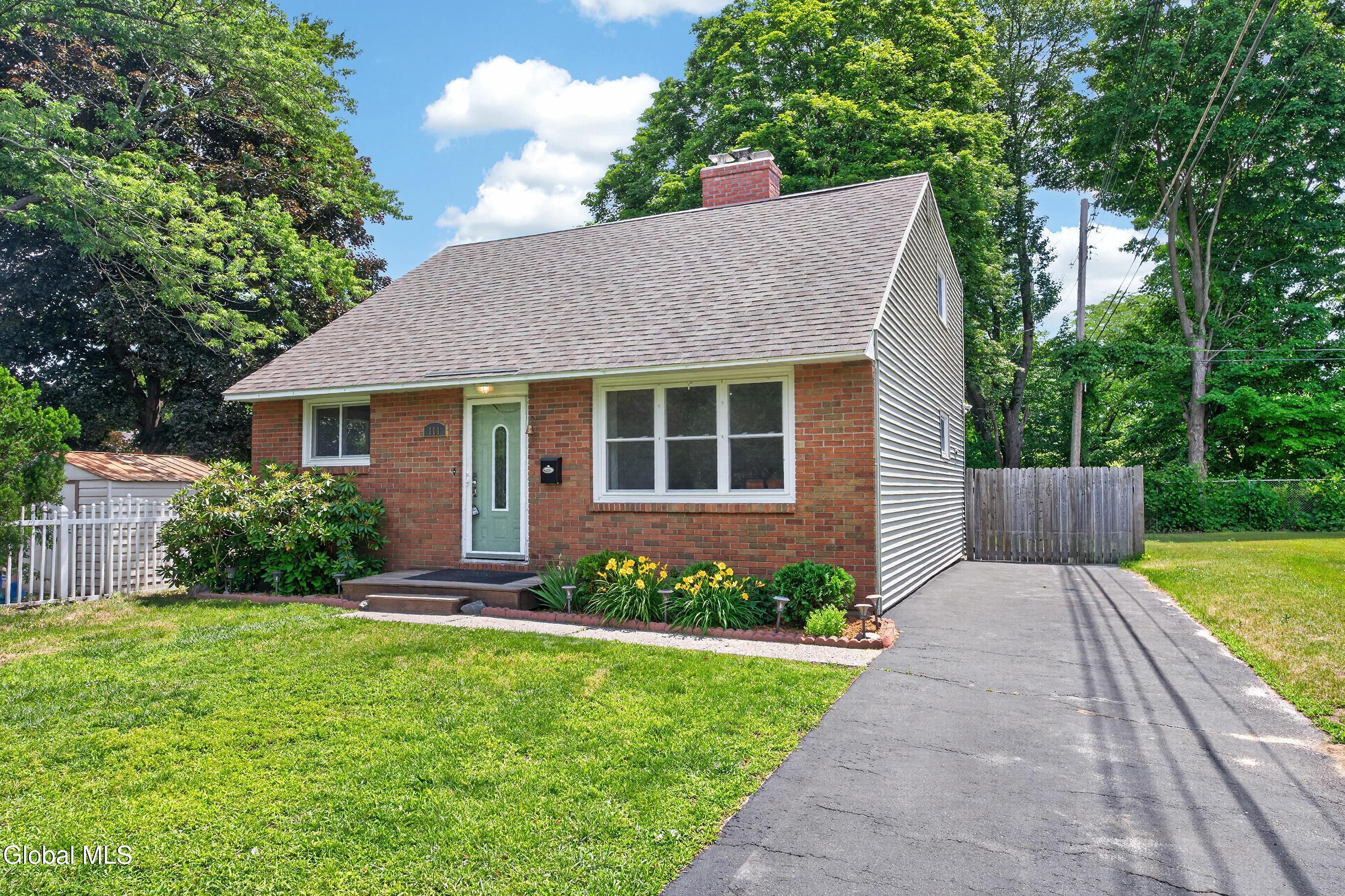 Image 2: 002-111-Daytona-Ave-Albany-NY-12203